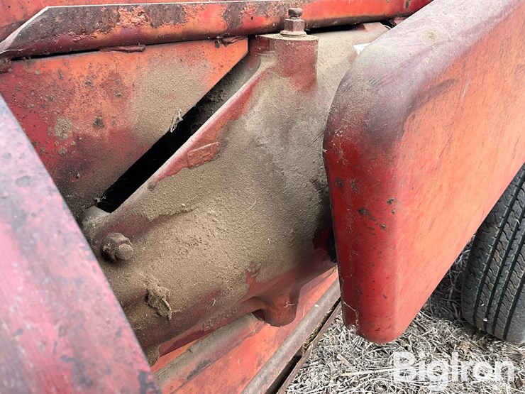 new-holland-271-image-13