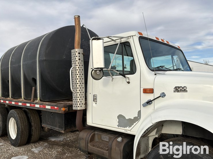 2000-international-4700-image-15