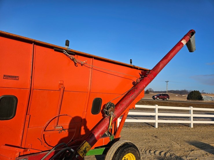 john-deere-1075-image-18