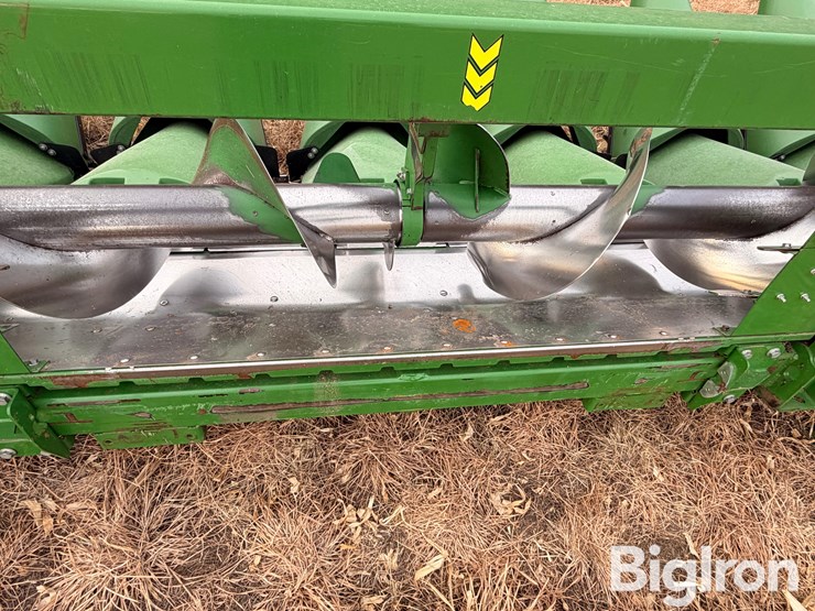 2021-john-deere-c16r-image-10