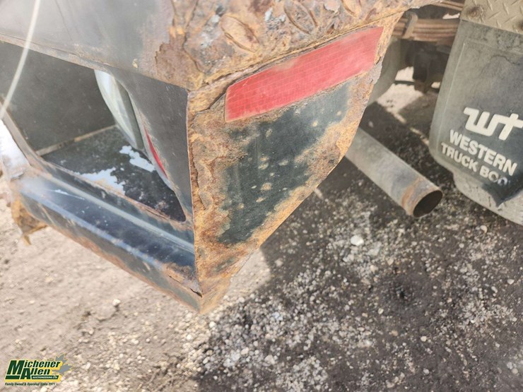 2015-dodge-3500-image-34