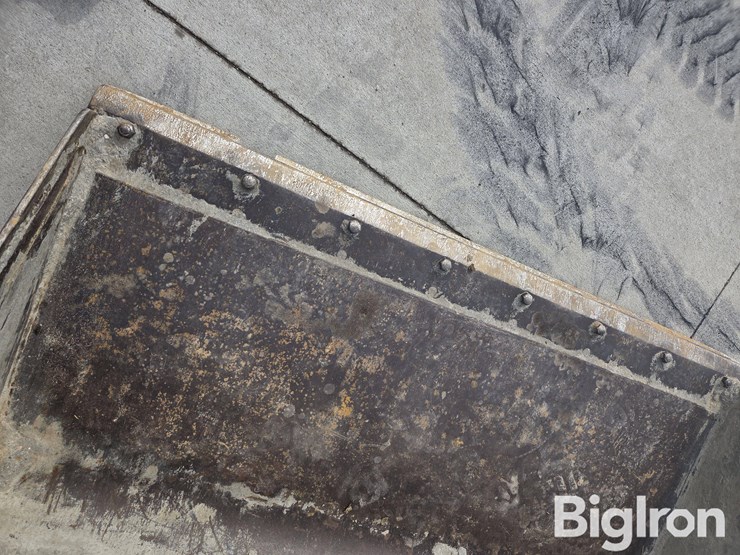 2015-caterpillar-232d-image-14