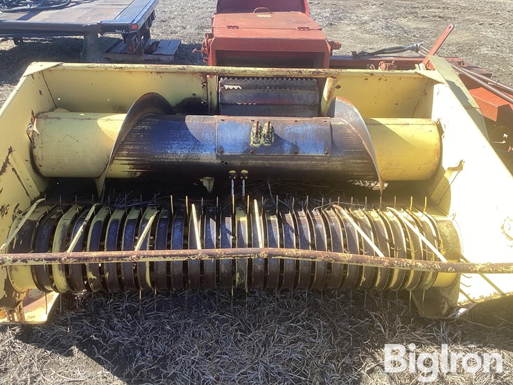 new-holland-880-image-15