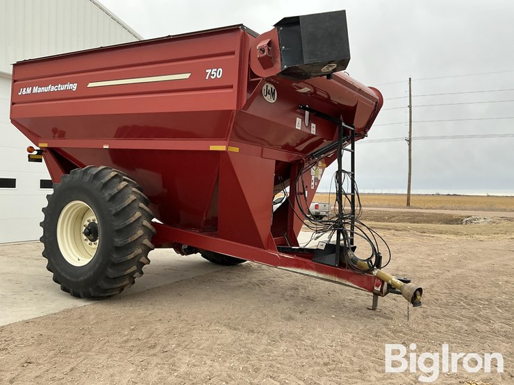 2010-j&m-750-image-3