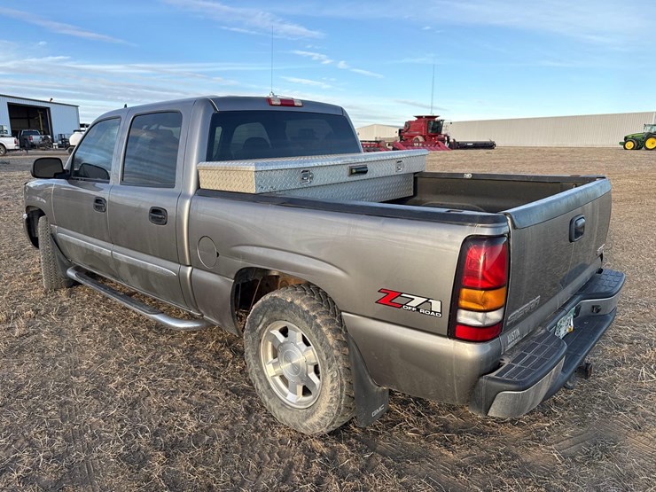 2006-gmc-sierra-1500-image-7