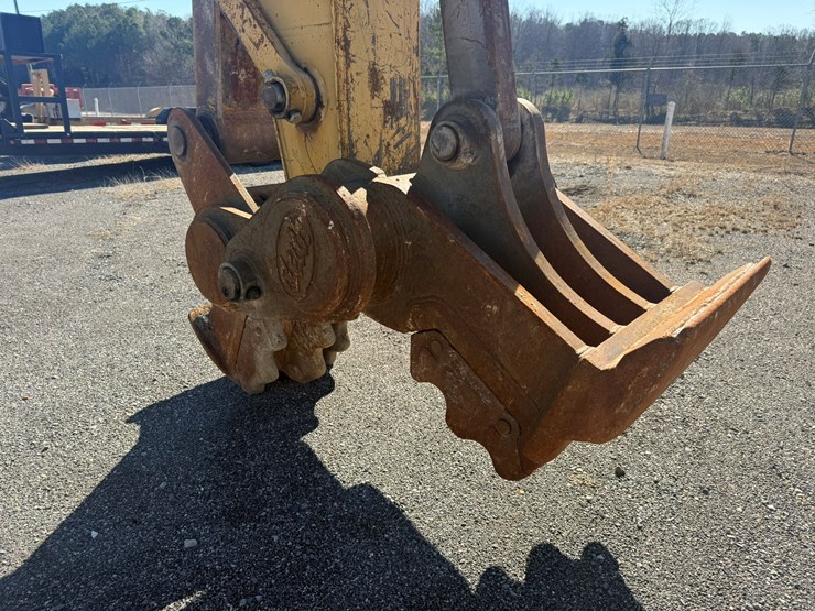 caterpillar-328d-image-10