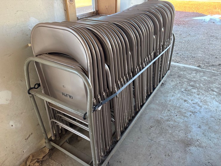 metal-folding-chairs-image-2