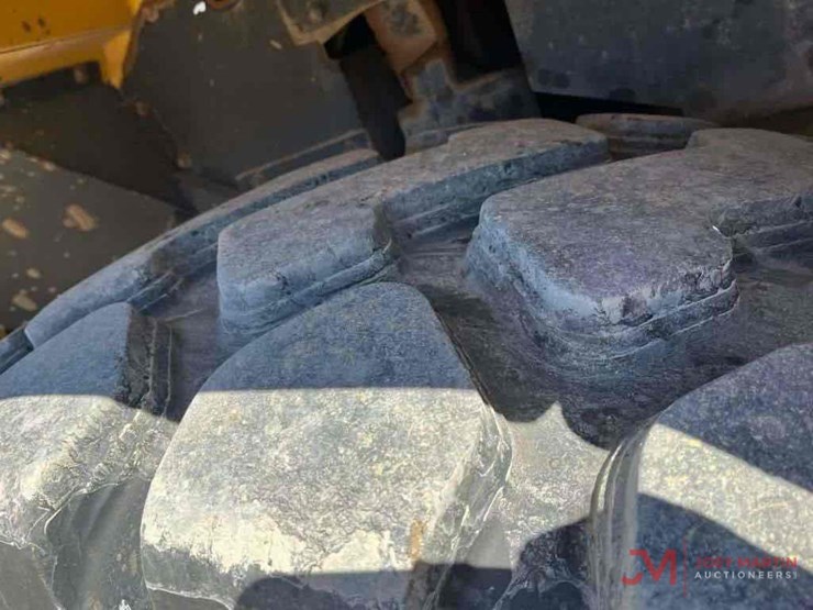 2019-komatsu-hm400-5-image-17