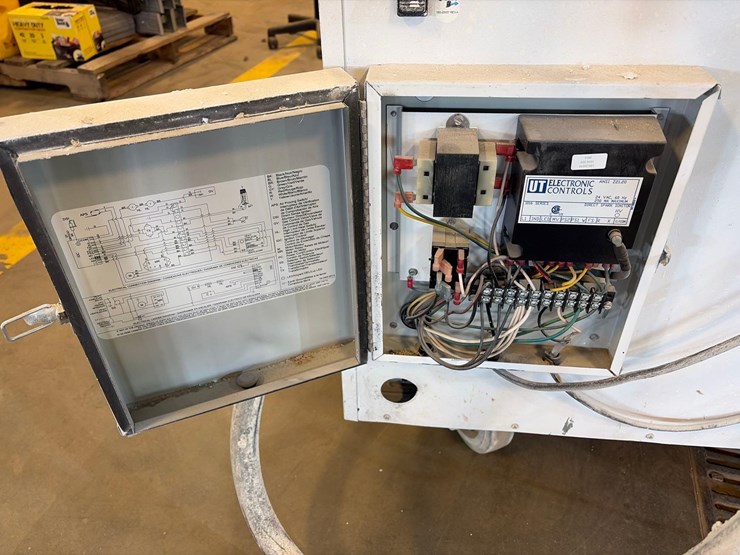 l.b.-white-premier-350df-heater-image-11