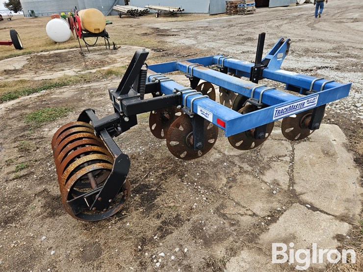 blu-jet-track-master-image-5