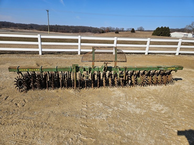 john-deere-400-image-8