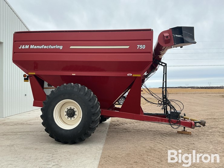 2011-j&m-750-image-4