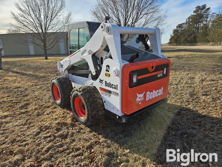 2015-bobcat-s650-image-7