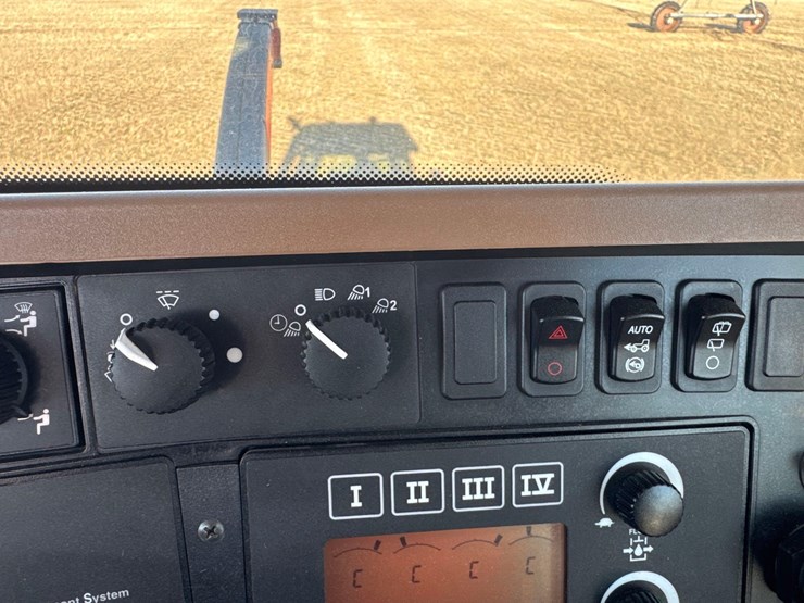 2010-john-deere-7830-image-103