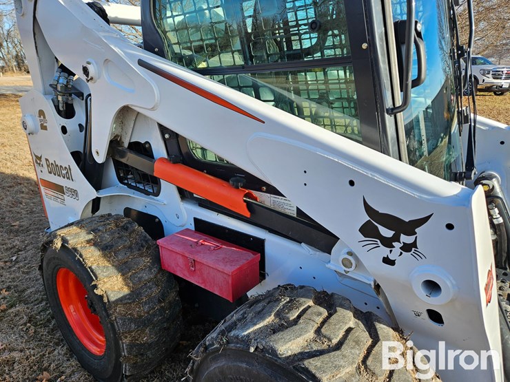 2015-bobcat-s650-image-19