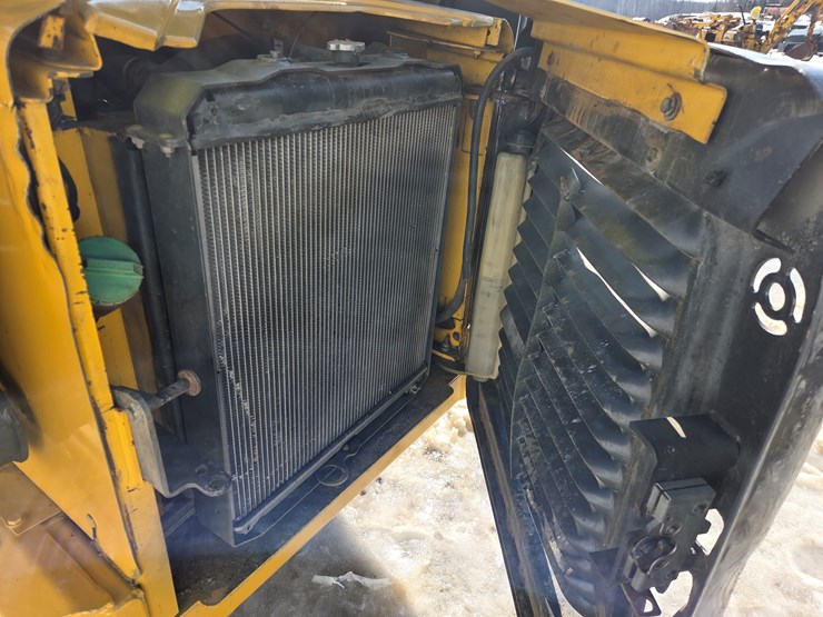 new-holland-l190-image-25