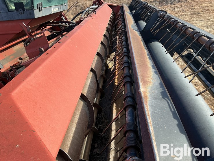 1995-hesston-8400-image-17