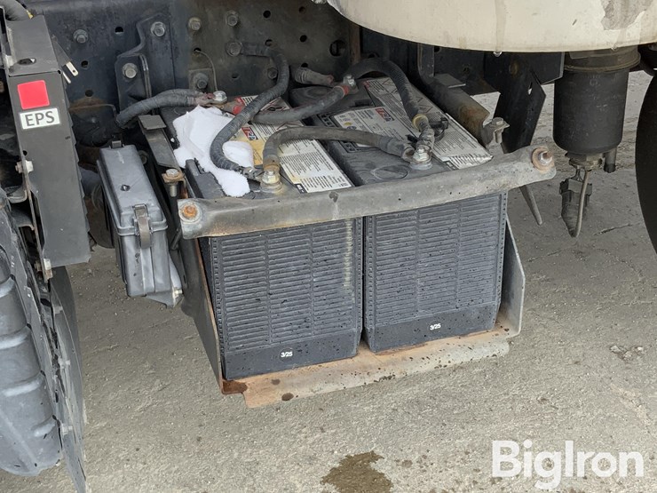 2013-mitsubishi-fuso-canter-fe180-image-16