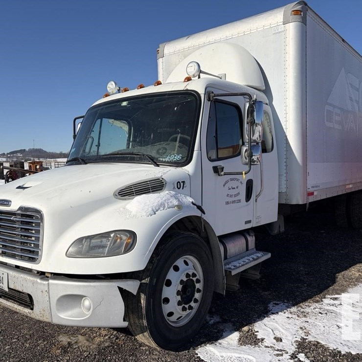 2004 FREIGHTLINER BUSINESS CLASS M2 106