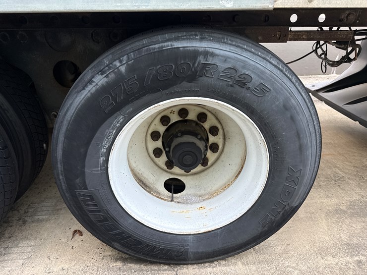 2005-great-dane-53-image-26