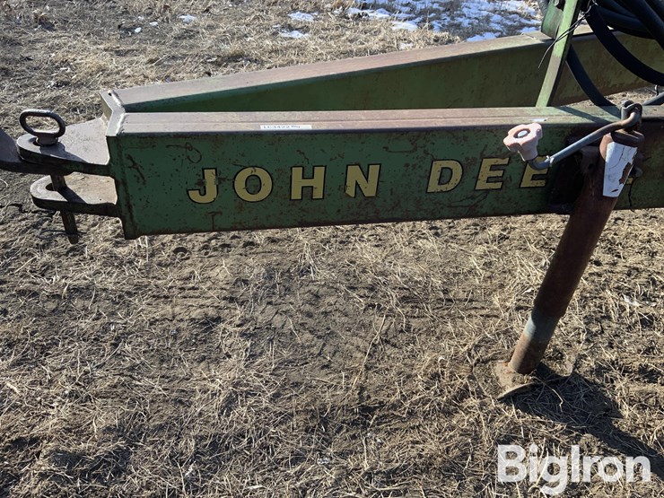 john-deere-200-image-9