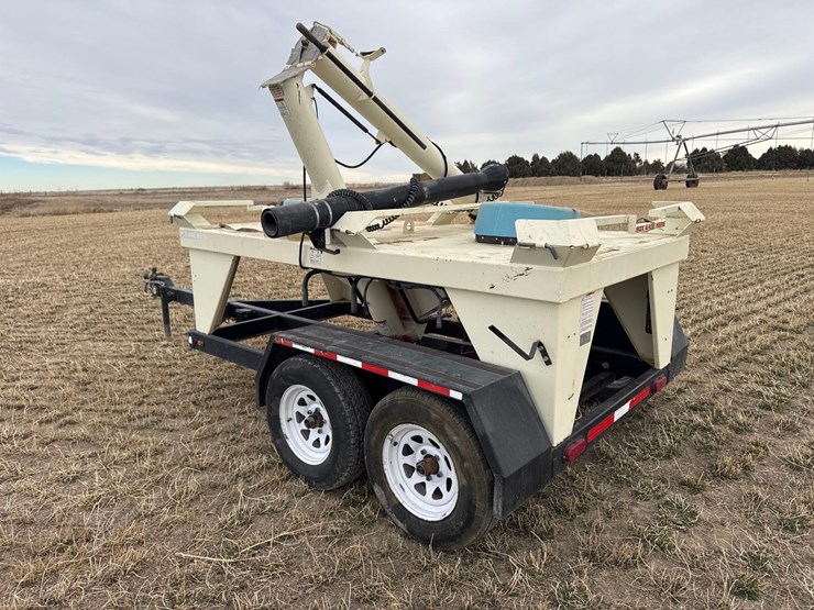 friesen-seed-tender-image-3