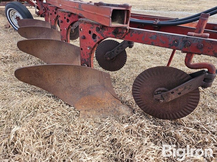 international-540-image-12