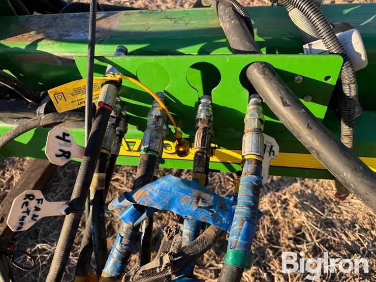 2011-john-deere-1770nt-image-13