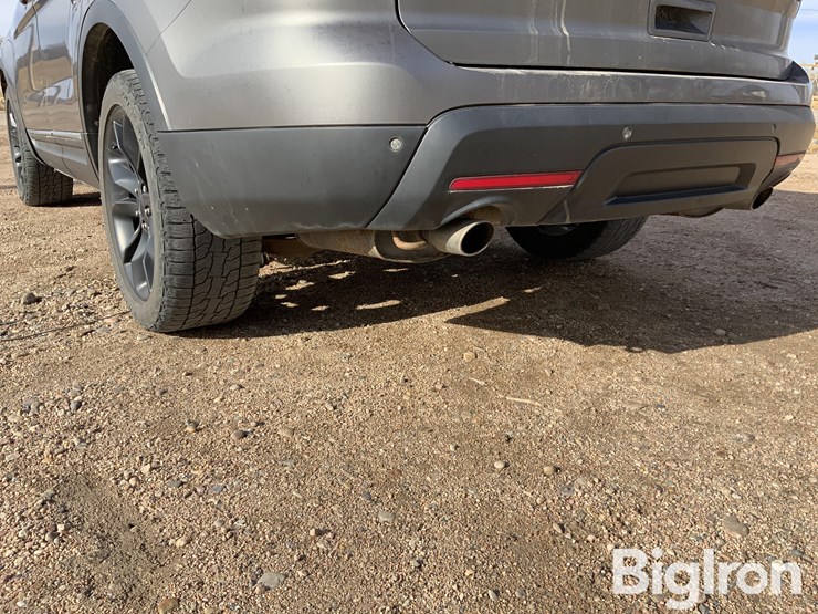 2014-ford-explorer-xlt-image-18