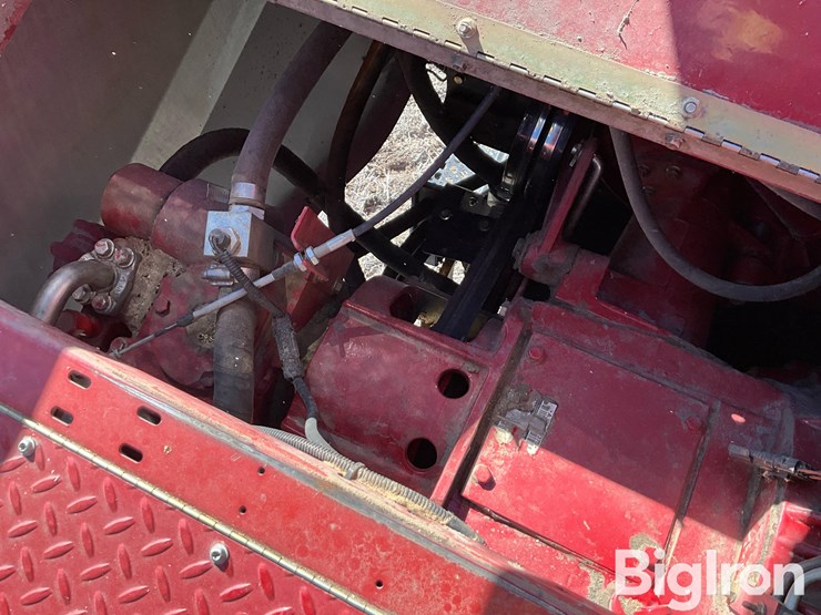 2011-case-ih-5088-image-15