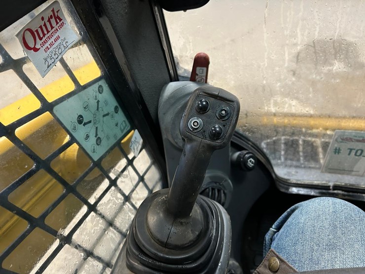 2019-caterpillar-259d-image-26