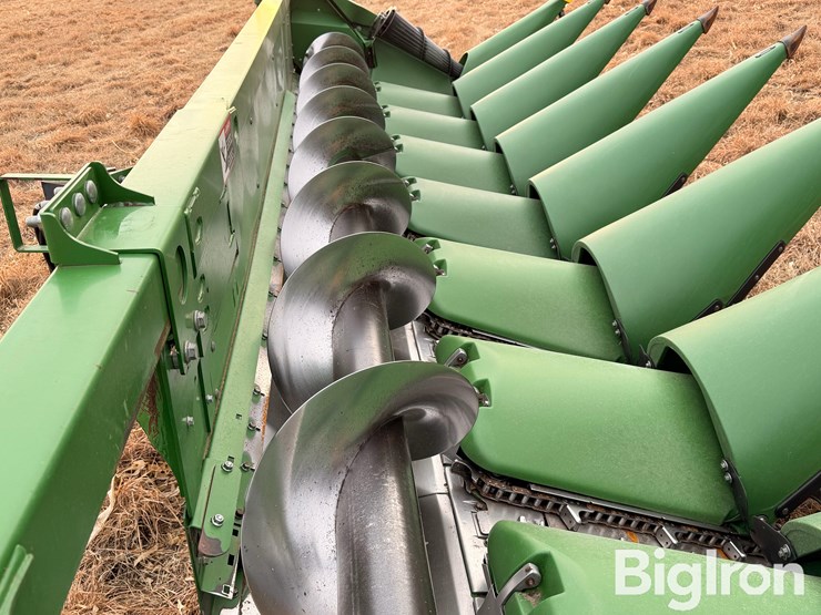 2021-john-deere-c16r-image-18