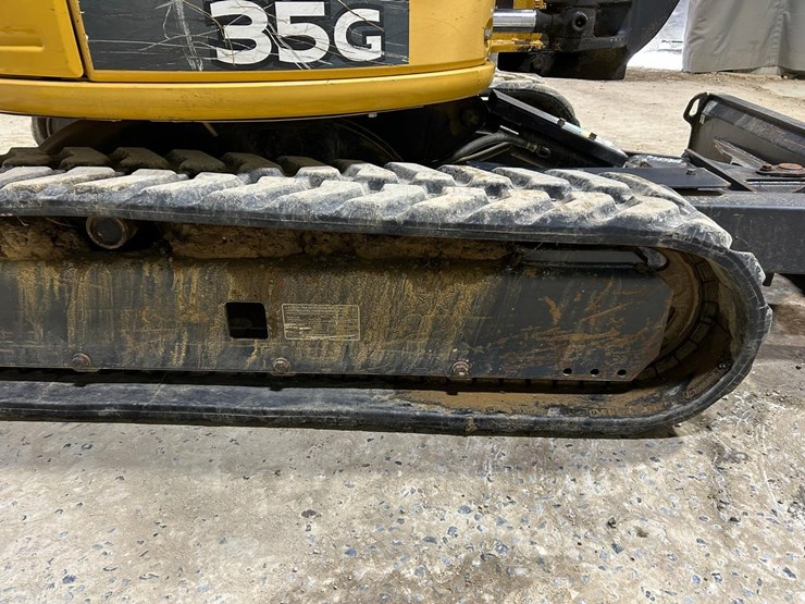 2017-deere-35g-image-13