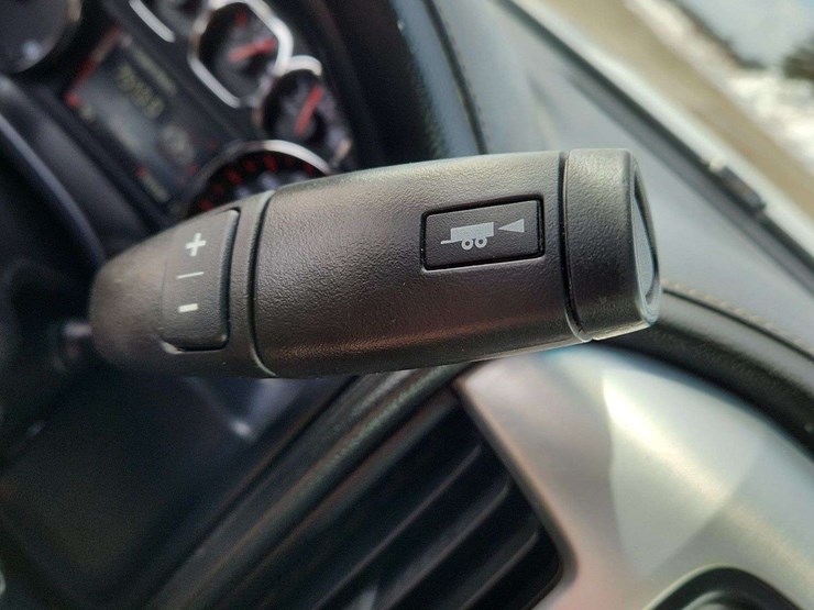 2015-gmc-sierra-3500hd-image-10