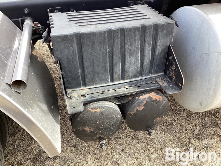 2012-international-prostar-image-9