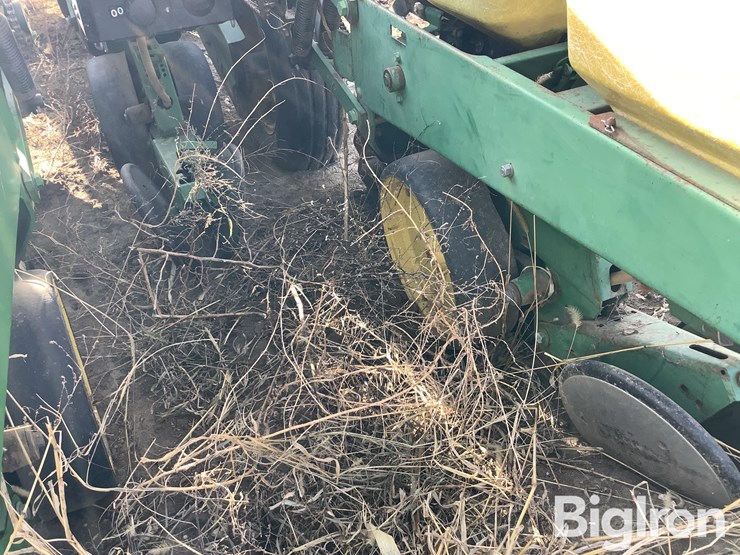 john-deere-7200-image-16