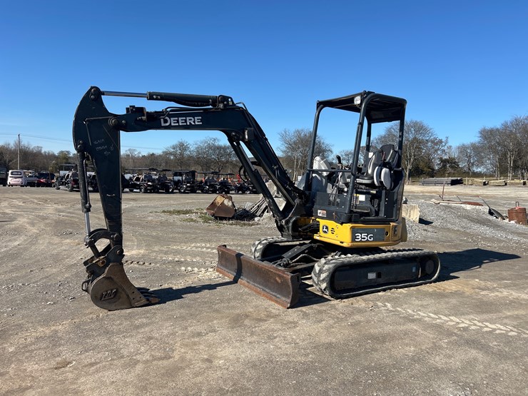 2017-deere-35g-image-1