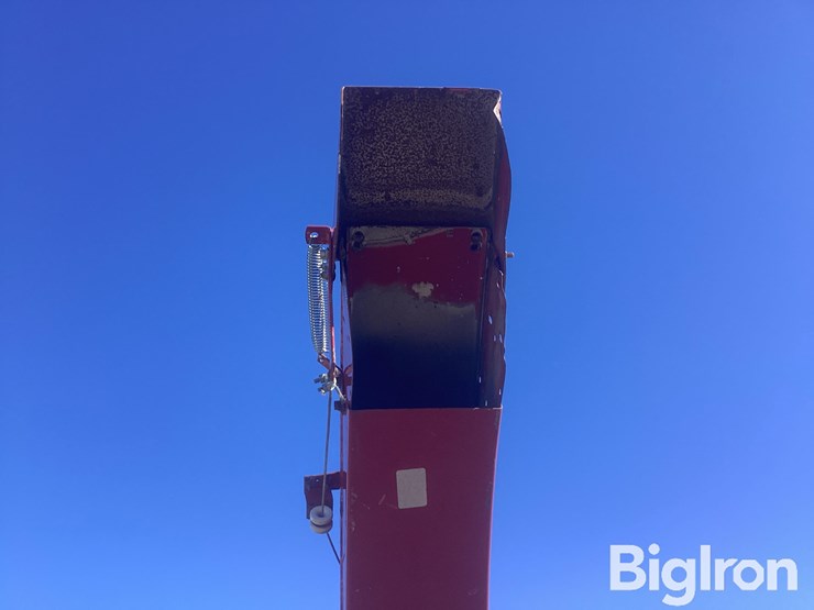 new-holland-880-image-14