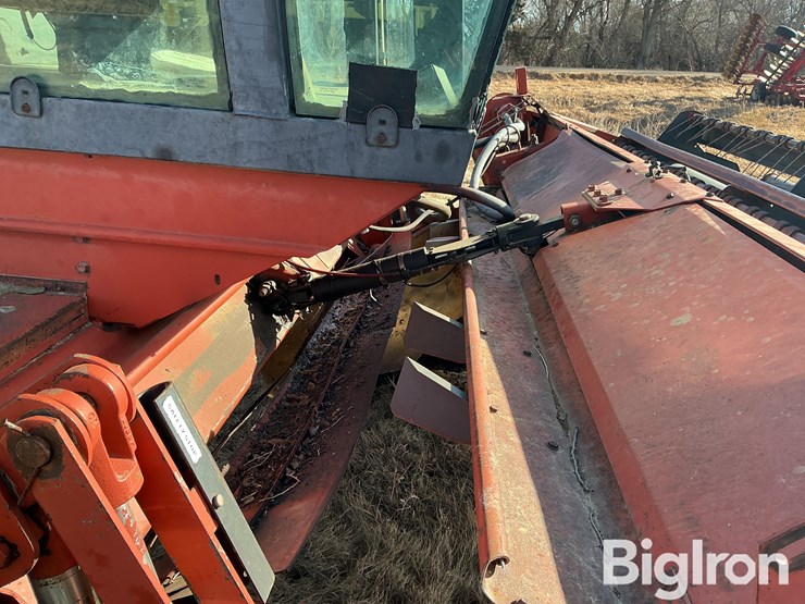 1995-hesston-8400-image-10