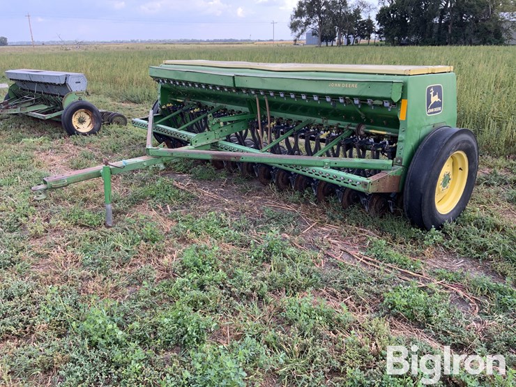 john-deere-8300-image-1