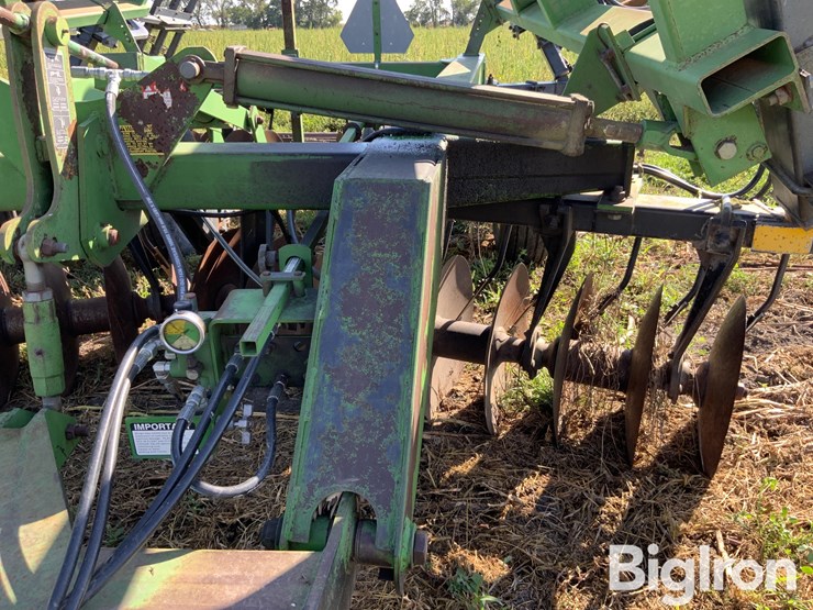 john-deere-630-image-9