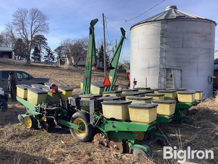 john-deere-7200-image-7