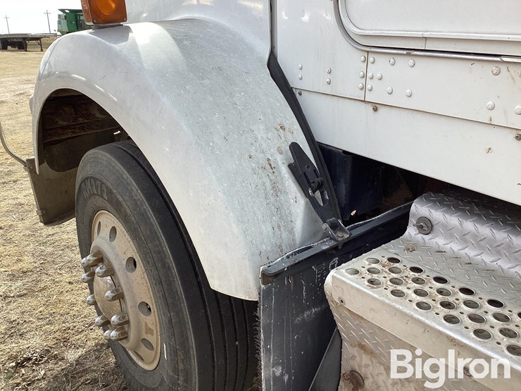 2006-kenworth-t800-image-17