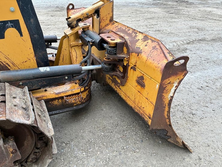 caterpillar-d3k2-xl-image-9