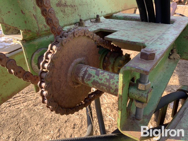 john-deere-200-image-11