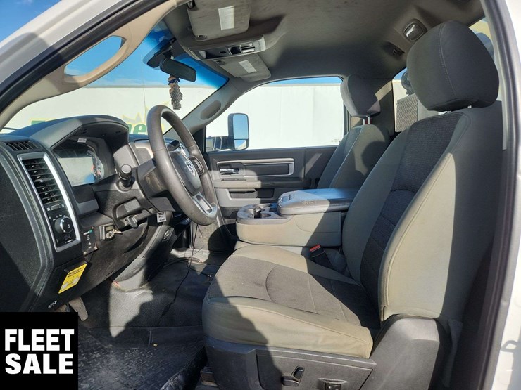 2013-ram-3500-slt-image-15