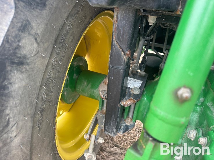 2023-john-deere-4052m-image-16