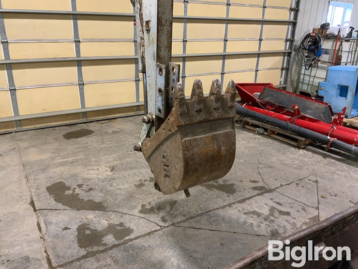 2006-takeuchi-tb135-image-16