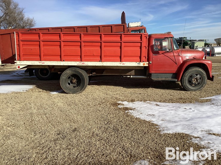 1967-international-loadstar-image-4