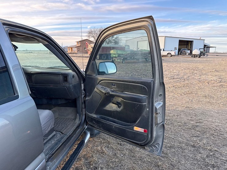 2006-gmc-sierra-1500-image-25